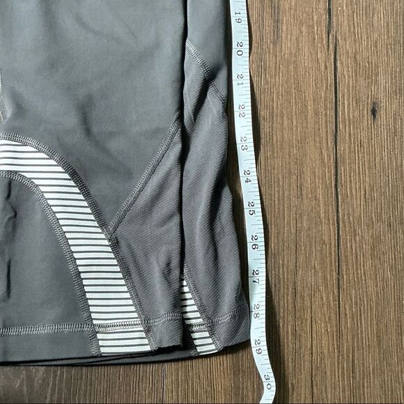 Lululemon Athletica Run Inspire Capris Cropped  Size 6 - Picture 9 of 9